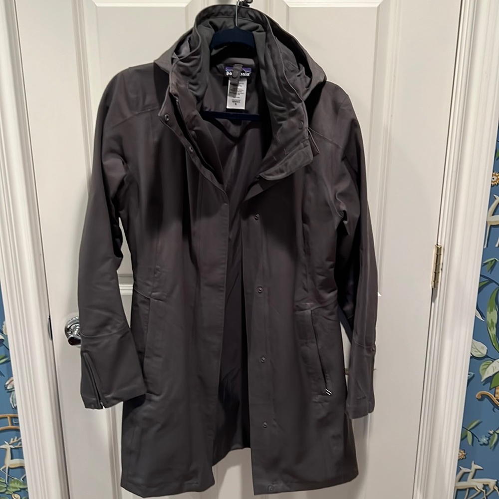 Patagonia Women's Dark Gray 2-in-1 Parka